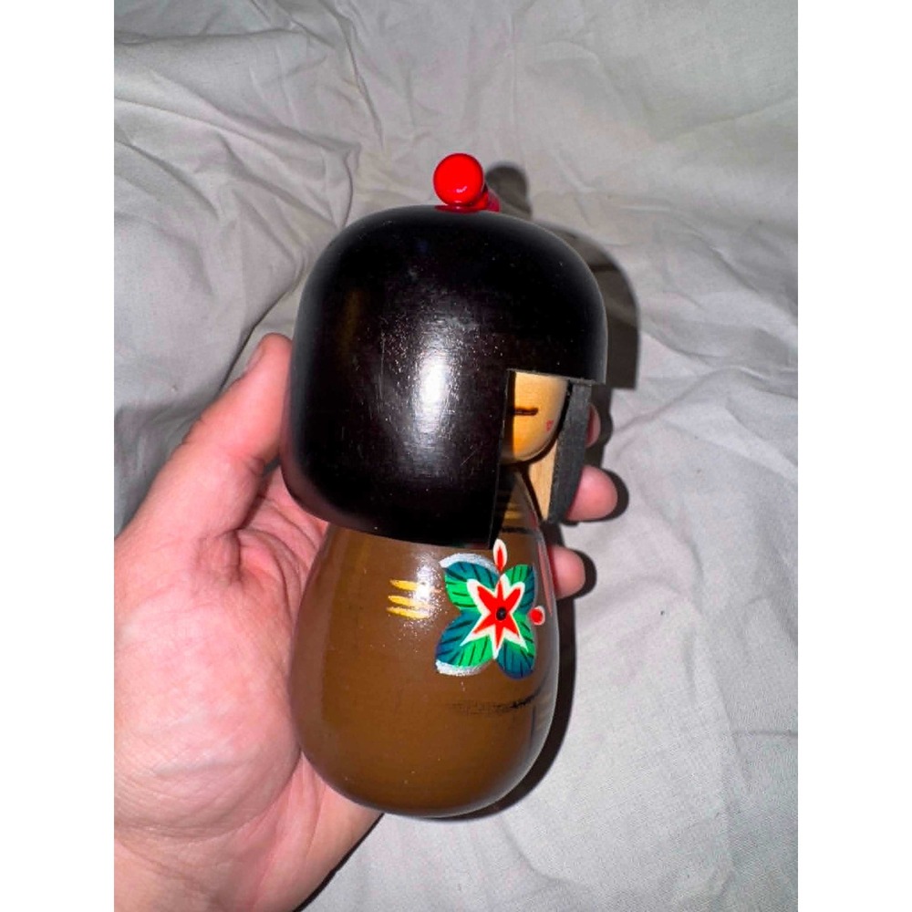 Vintage Japanese Wooden Kokeshi Doll Hand Painted Floral Kimono Sosaku Folk Art - Picture 4 of 6